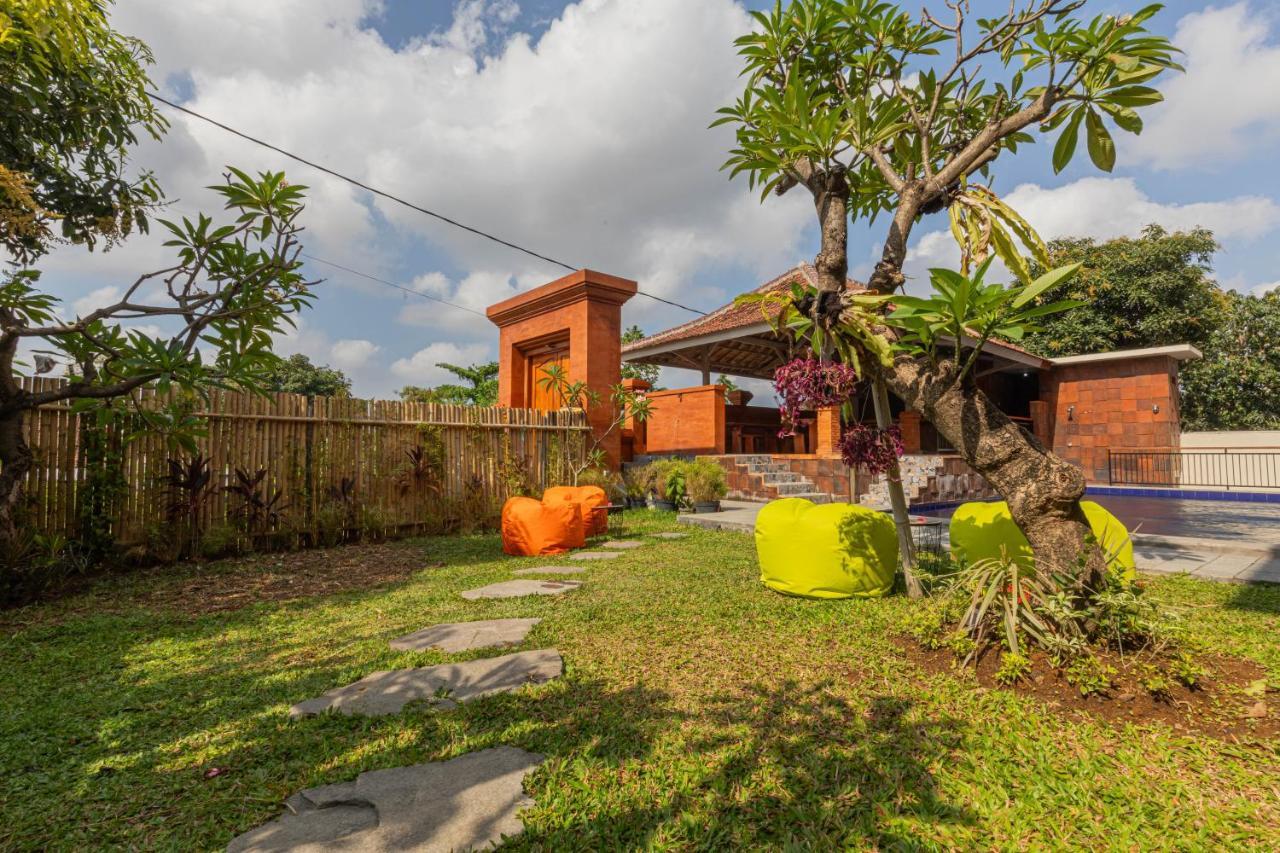 Candra Loka Studio & Apartment By The Loka Kerobokan  Bagian luar foto