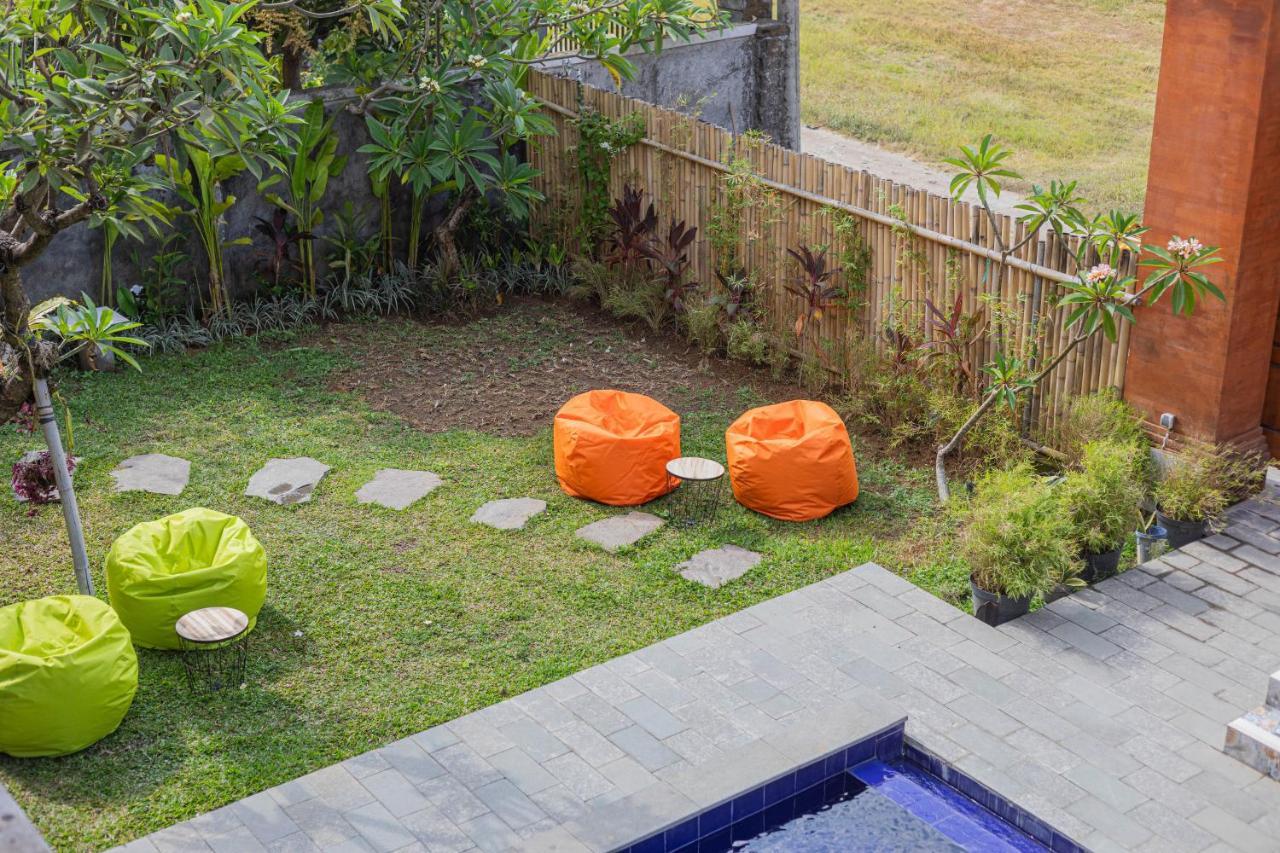 Candra Loka Studio & Apartment By The Loka Kerobokan  Bagian luar foto