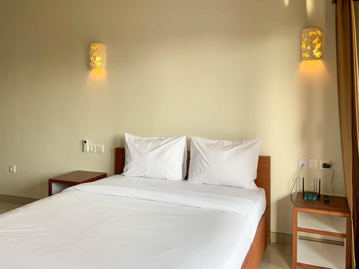 Candra Loka Studio & Apartment By The Loka Kerobokan  Bagian luar foto