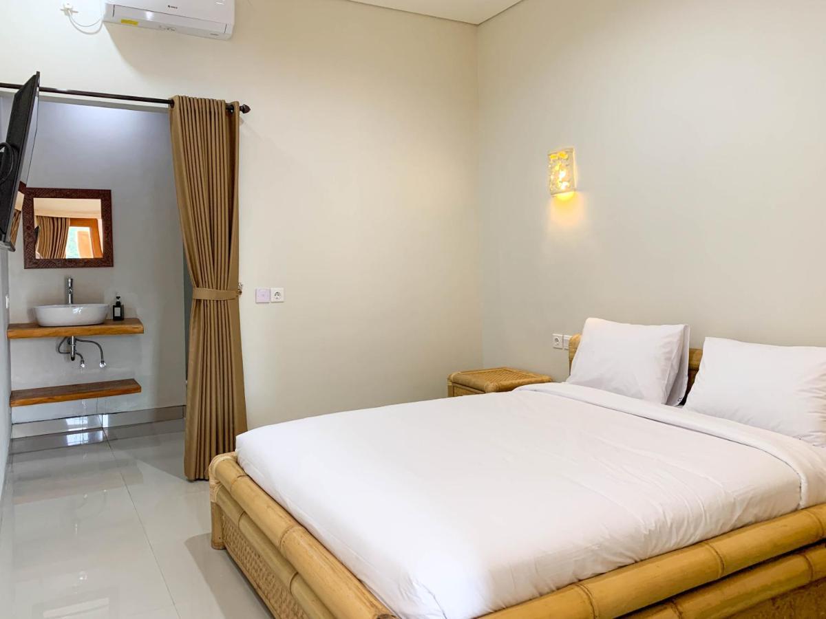Candra Loka Studio & Apartment By The Loka Kerobokan  Bagian luar foto