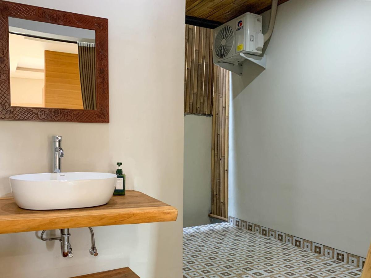 Candra Loka Studio & Apartment By The Loka Kerobokan  Bagian luar foto