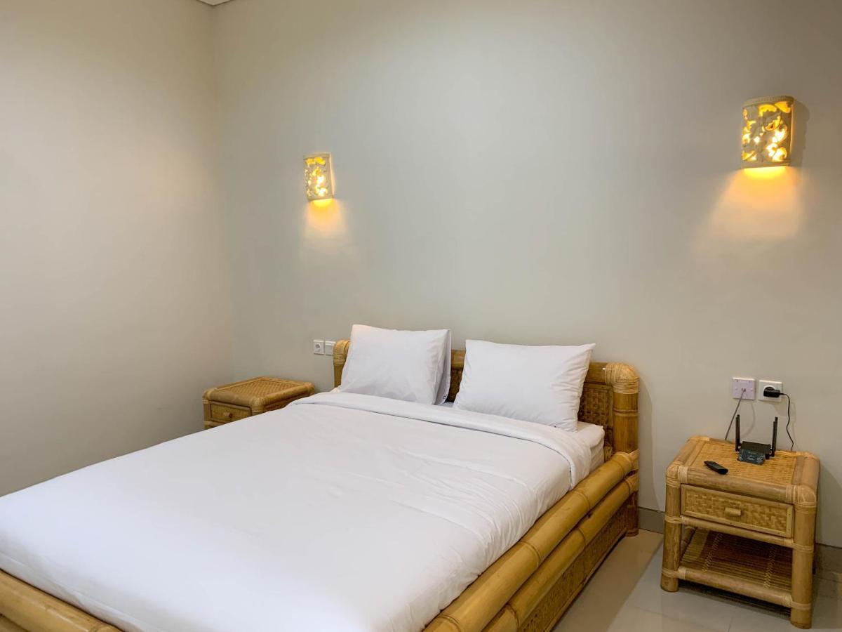 Candra Loka Studio & Apartment By The Loka Kerobokan  Bagian luar foto