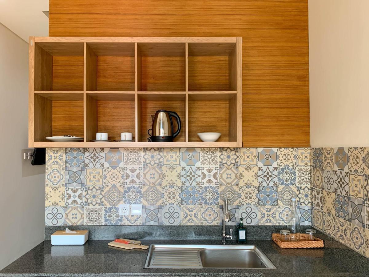 Candra Loka Studio & Apartment By The Loka Kerobokan  Bagian luar foto