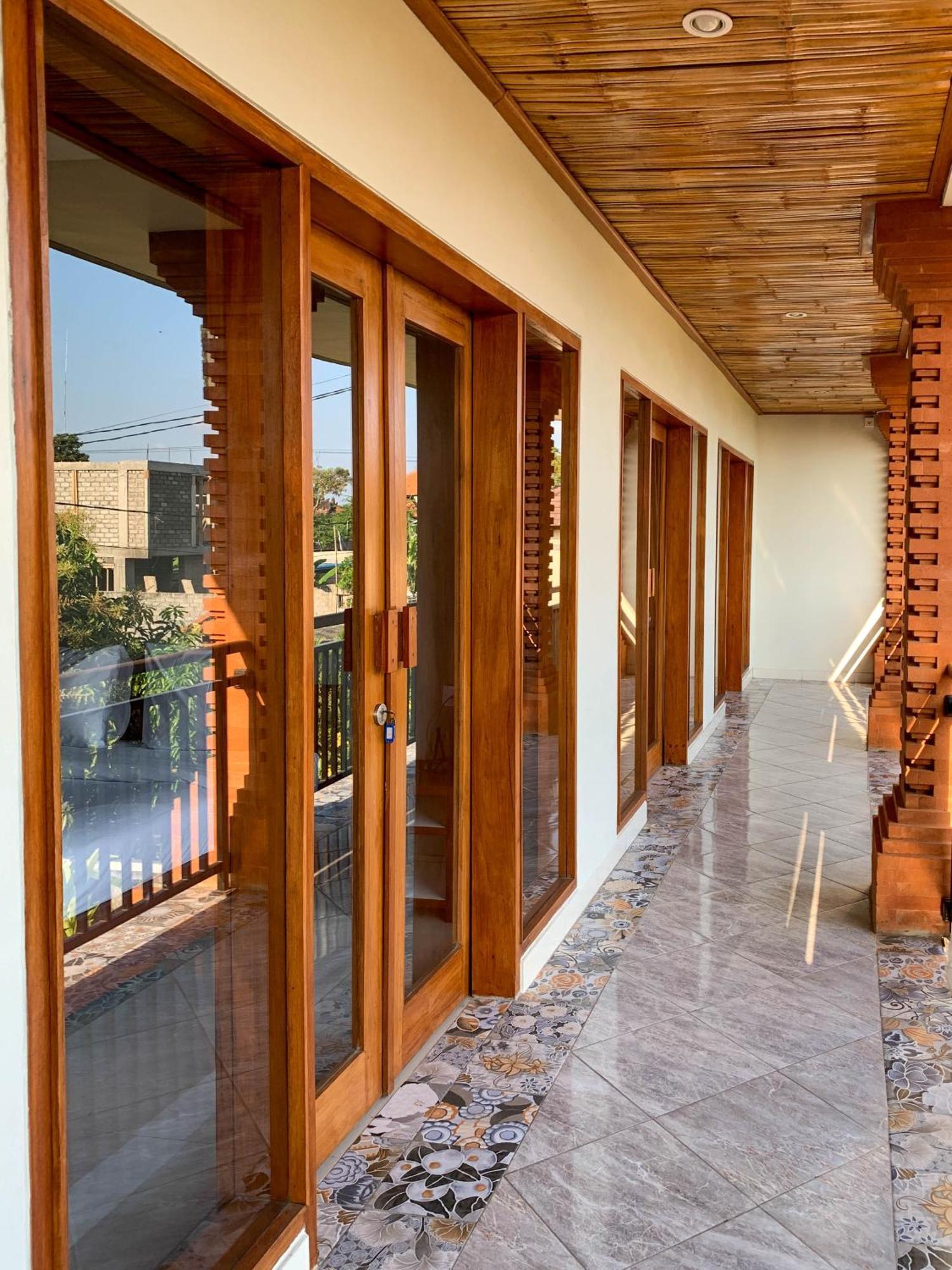Candra Loka Studio & Apartment By The Loka Kerobokan  Bagian luar foto