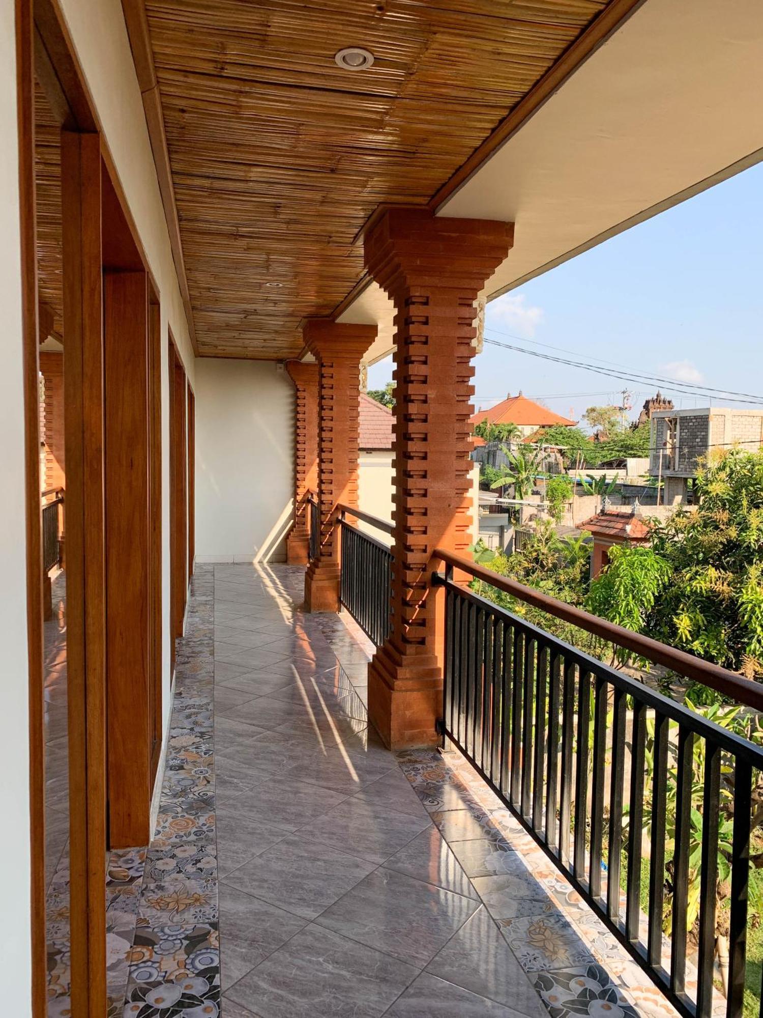 Candra Loka Studio & Apartment By The Loka Kerobokan  Bagian luar foto
