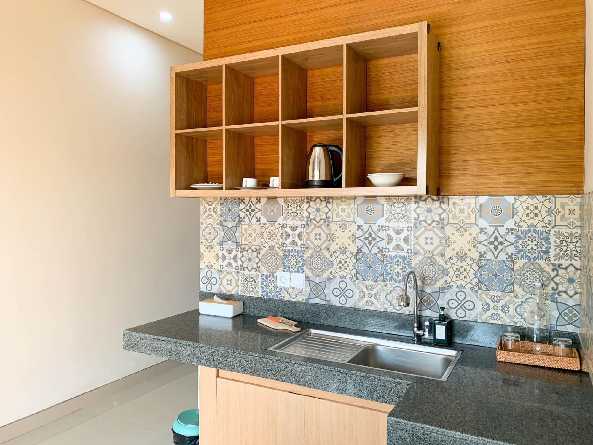Candra Loka Studio & Apartment By The Loka Kerobokan  Bagian luar foto